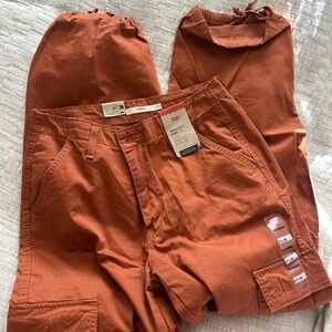 Levi’s ‘94 Baggy Cargo Pants
